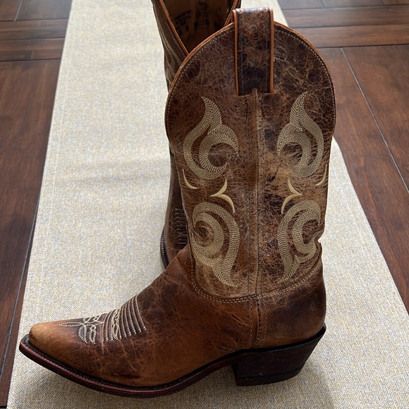 ❤️Tan leather Cowboy “Boots on the Ground” Remix Boots. - Picture 11 of 15